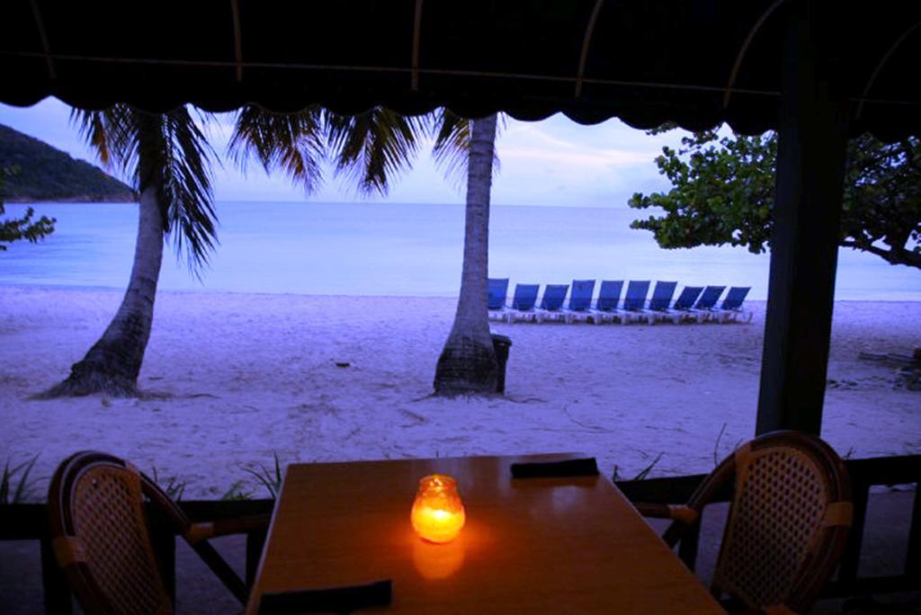 Island Beachcomber Hotel Altona エクステリア 写真